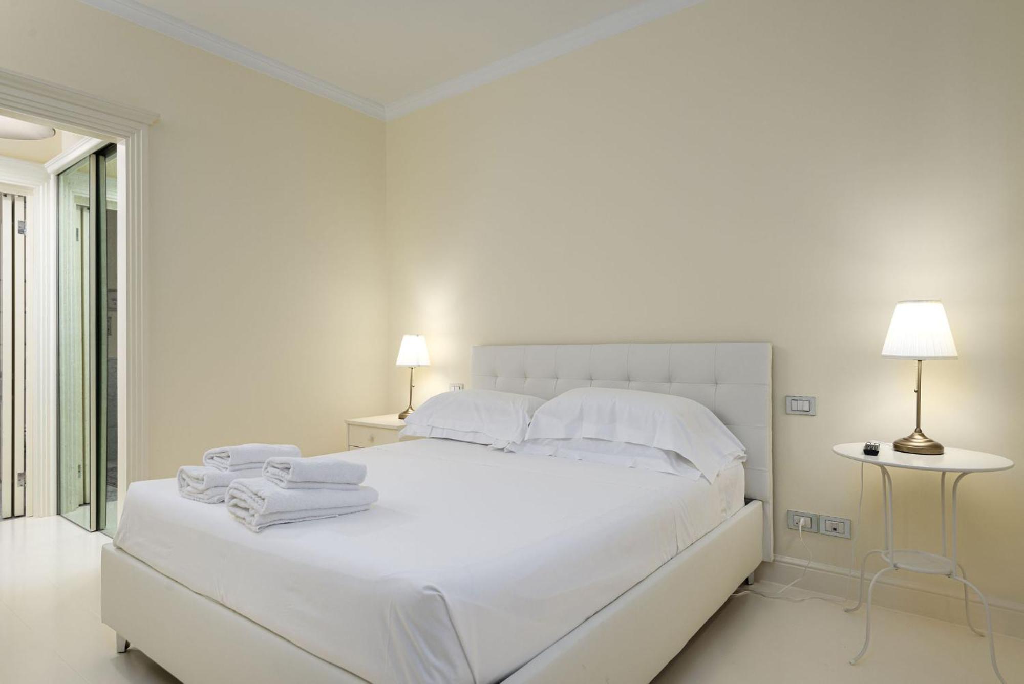 Unyca - Luxury Central Suite ฟลอเรนซ์ ภายนอก รูปภาพ