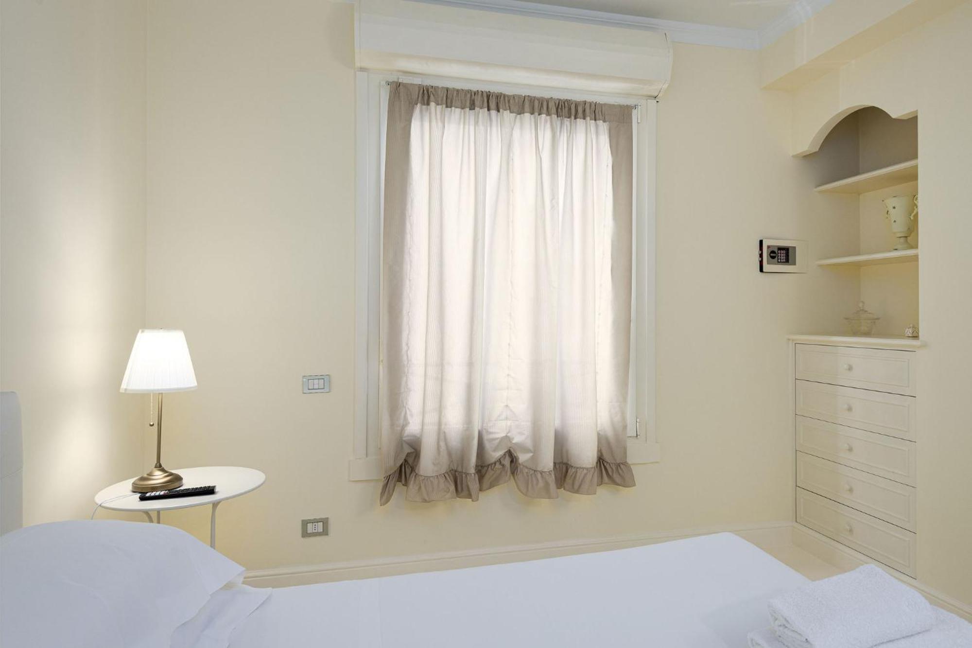 Unyca - Luxury Central Suite ฟลอเรนซ์ ภายนอก รูปภาพ